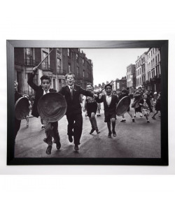 PHOTOGRAPHIE COLLECTION Image encadrée A l\'attaque  57x77 cm Gris