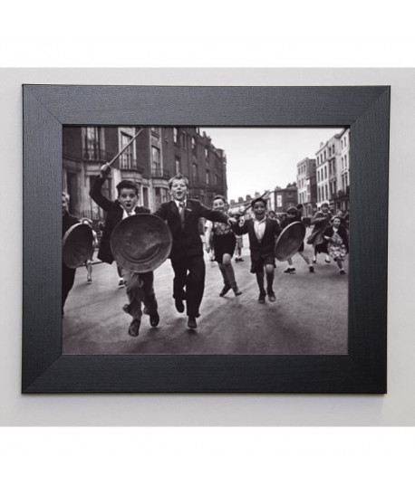 PHOTOGRAPHIE COLLECTION Image encadrée A l\'attaque  31x37 cm Gris