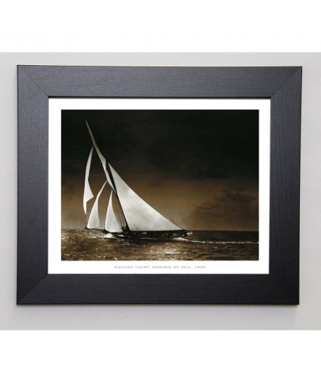 PHOTOGRAPHY COLLECTION Image encadrée Sailing Yacht Mohawk at Sea,1895 31x37 cm Blanc